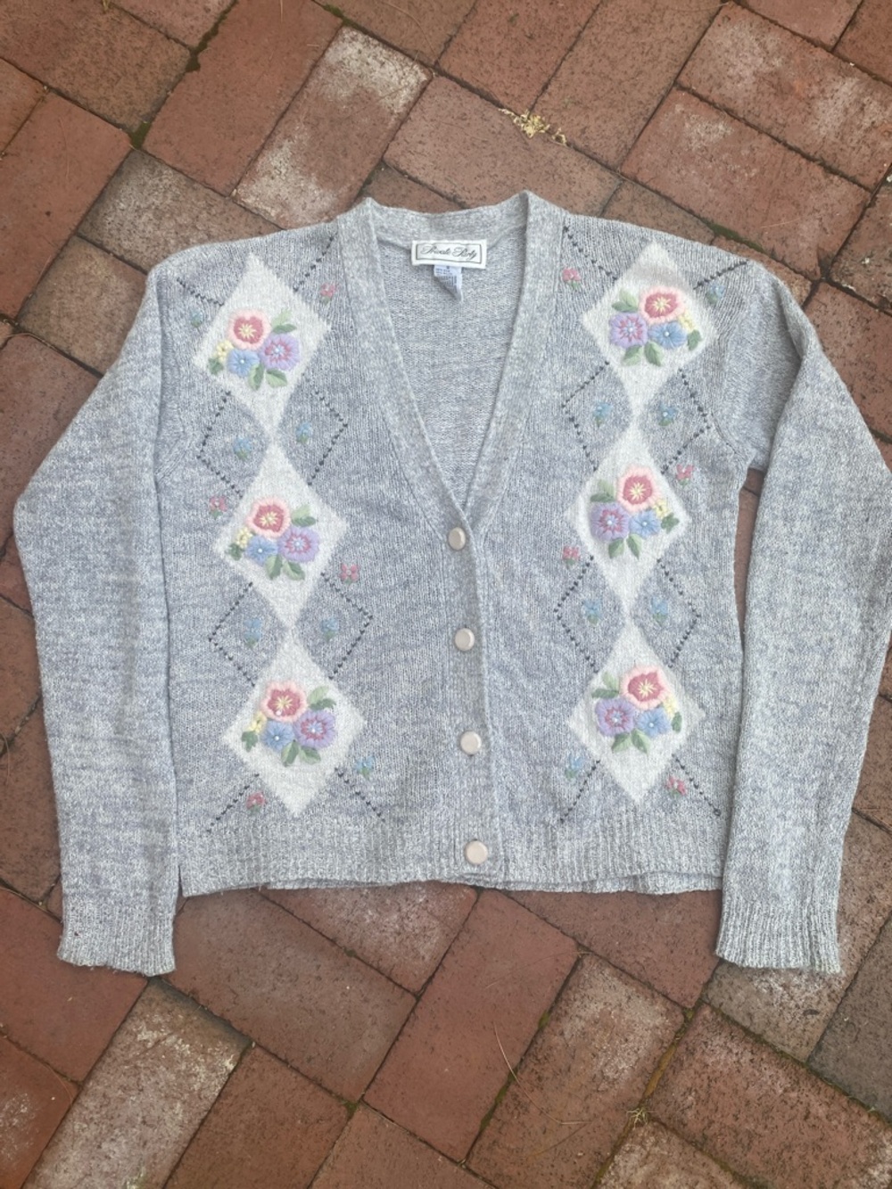 PRIVATE PARTY Gray Floral Argyle Embroidered Cardigan